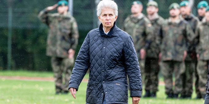 Marie-Agnes Strack-Zimmermann warnt davor, die Folgen der russischen Aufrüstungspolitik zu unterschätzen. (Archivbild) Marie-Agnes Strack-Zimmermann warnt davor die Folgen der russischen Aufrüstungspolitik zu unterschätzen.