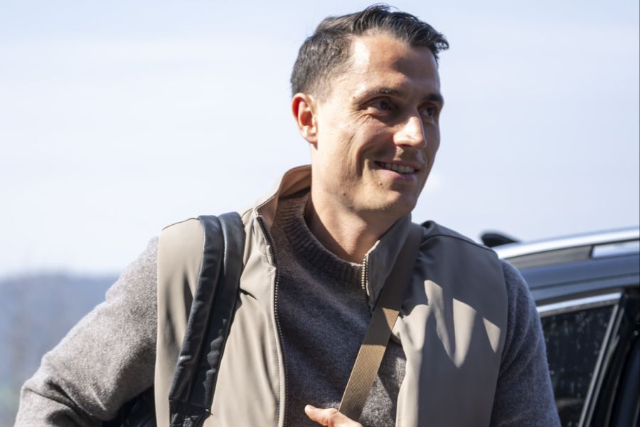 Vincent Sierro bei der Ankunft im Trainingslager der Schweizer Nati.