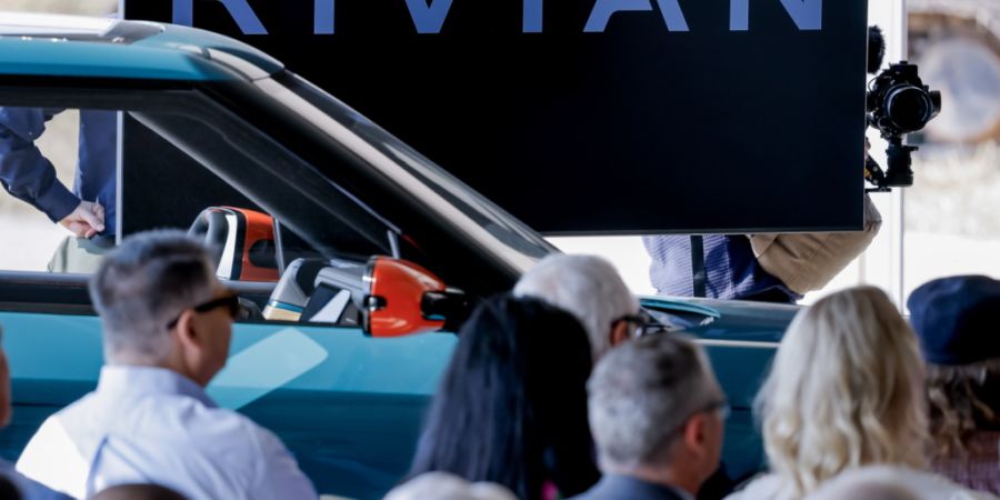 Volkswagen investiert Milliarden in den Tesla-Rivalen Rivian, dessen Elektronik-Architektur künftige Elektroautos der Wolfsburger nutzen sollen. Damit steigt die Rolle des deutschen Ko...