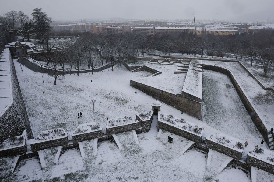 europa spanien pamplona schnee