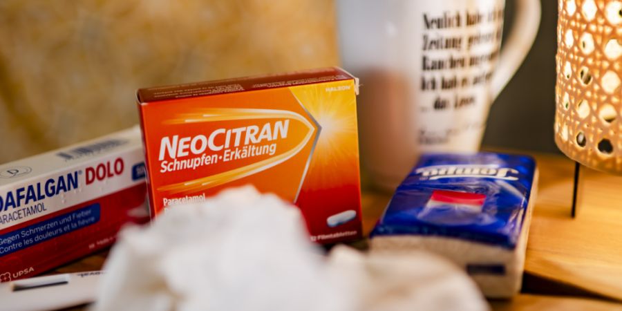 Zum Arzt gehen oder nicht? Ein neues Angebot des Kantons Luzern hilft in nicht lebensbedrohlichen medizinischen Notfällen weiter. (Symbolbild)
