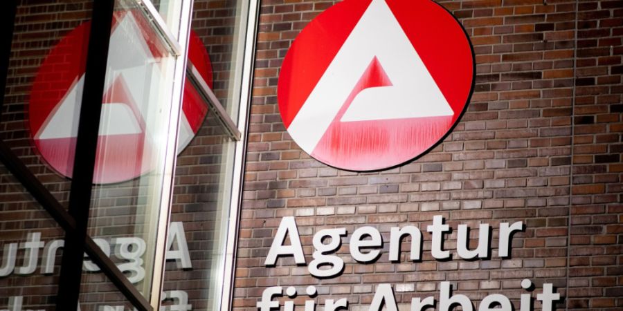 Die Bundesagentur für Arbeit kann keine wirkliche Frühjahrsbelebung am Arbeitsmarkt feststellen. (Archivbild)