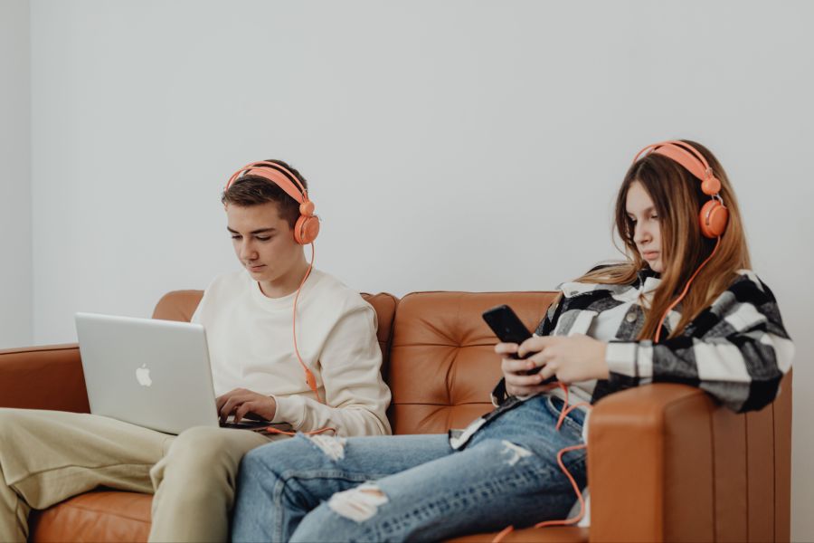 Gemäss den Vorurteilen ist die Generation Z faul und kaum widerstandsfähig. (Symbolbild)