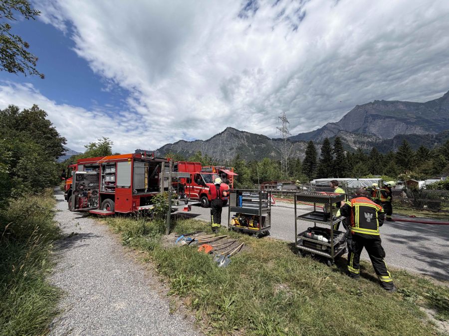 Die Feuerwehr konnte die Brände unter Kontrolle bringen.