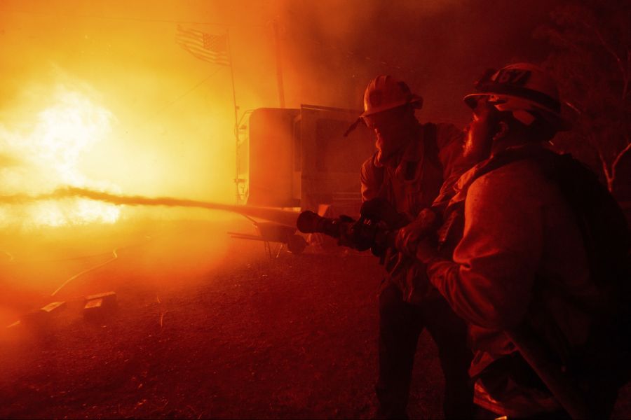 Zudem könnte es sein, dass Feuerwehrleute die Löscharbeiten verzögern.