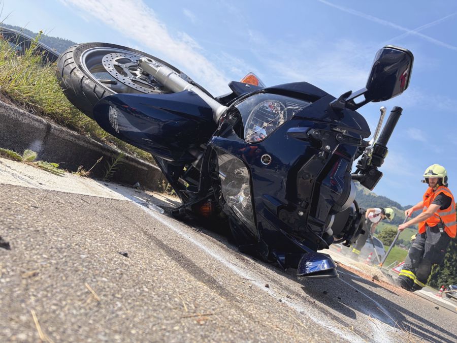 Motorrad nach Unfall