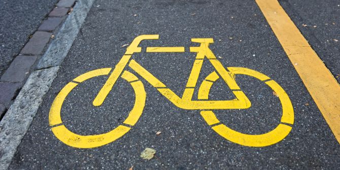 Velo-Streifen Velonetz Signalisierung Verkehr