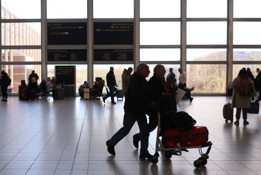 Der Flughafen London Gatwick wird jährlich von 43 Millionen Personen besucht.