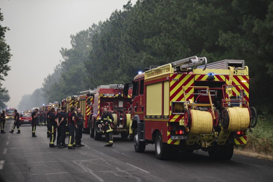 Insgesamt sind in Frankreich und Spanien rund 375'000 Menschen von den Bränden betroffen.