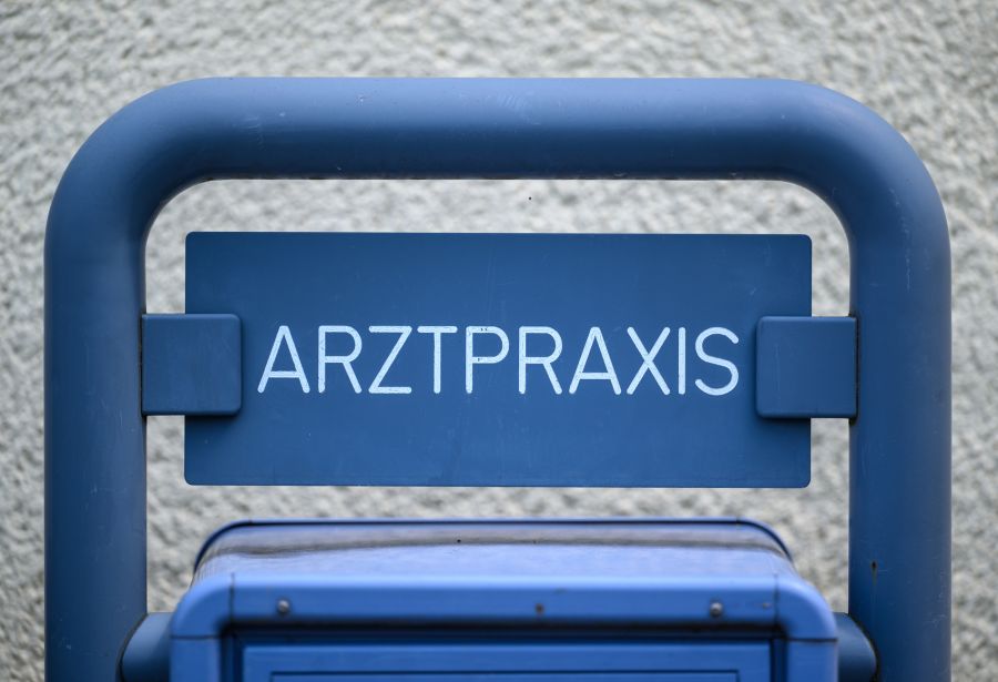 Nun spricht auch ein Schweizer über seinen Besuch beim Skandal-Arzt.