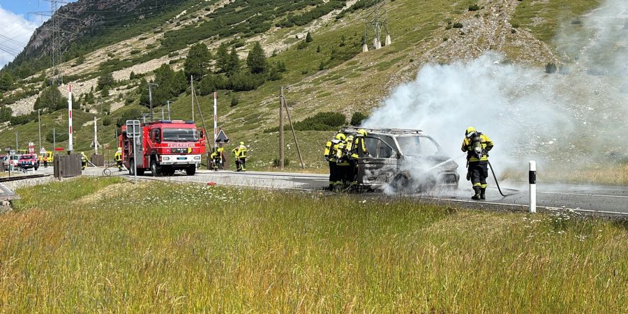 Pontresina GR: Fahrzeug ausgebrannt