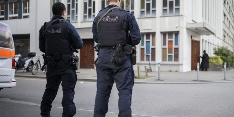 Ein damals 15-Jähriger versuchte am 2. März 2024 in Zürich Juden zu töten. Gegen seine Verurteilung geht er nun weiter vor. (Symbolbild)