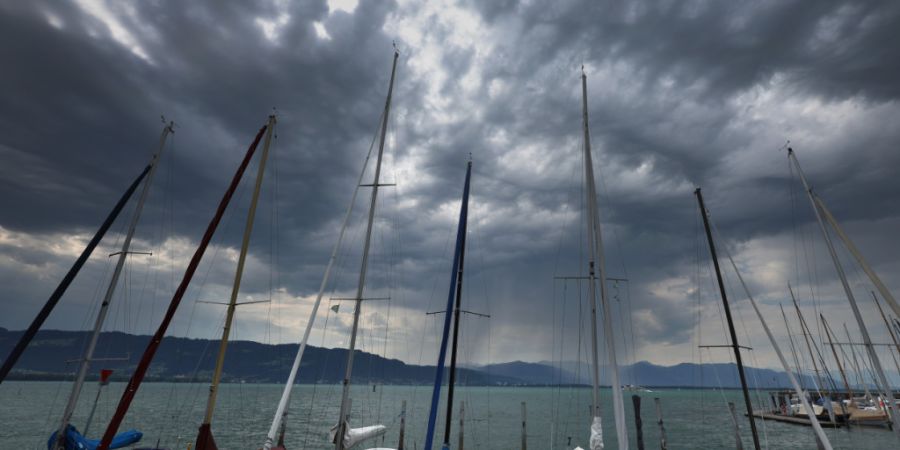 Am Montagabend herrschten auf dem Bodensee, hier in einer Aufnahme von Ende Juni, stürmische Verhältnisse. (Archivbild)