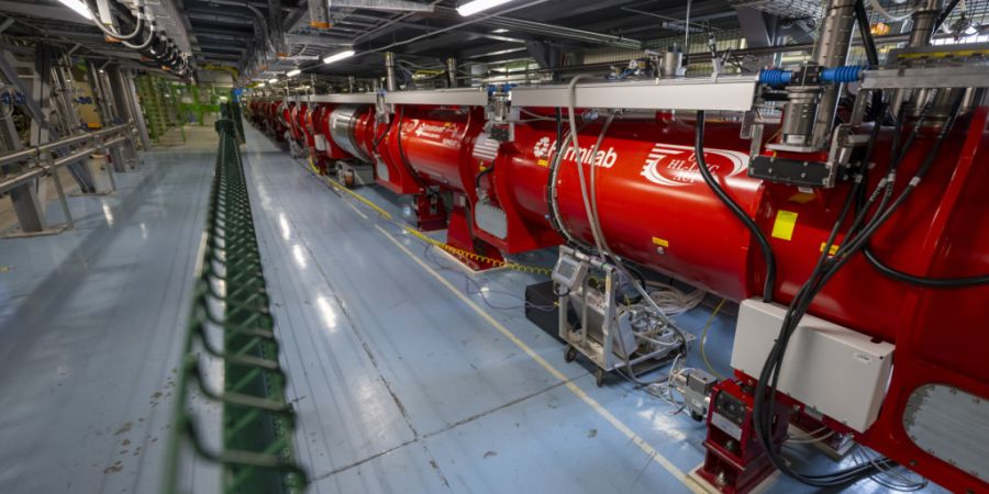 Der Teilchenbeschleuniger LHC beschleunigt für mindestens vier Jahre keine Teilchen mehr. Nachher soll er aber umso besser sein.