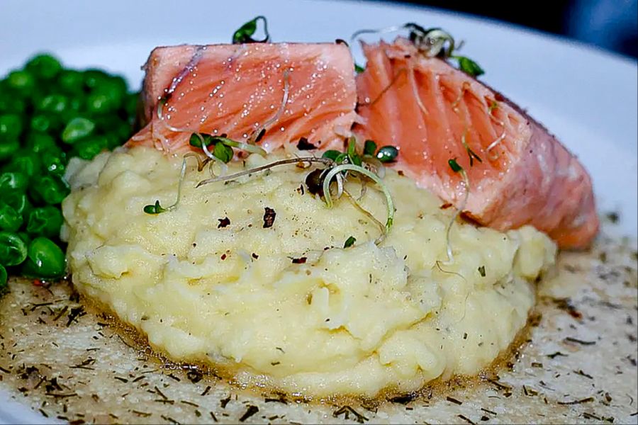 Lachs mit Kartoffelstock