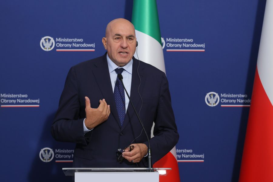 Verteidigungsminister Guido Crosetto spricht in diesem Zusammenhang sogar von «hybrider Kriegsführung».
