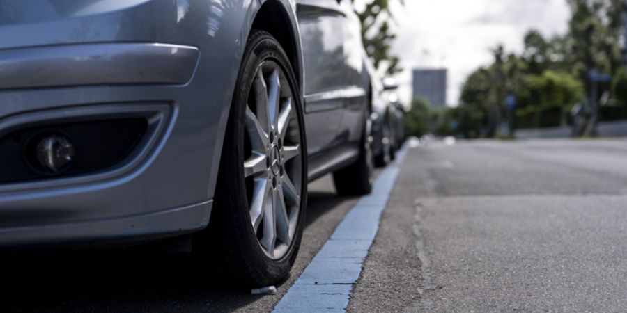 Zahlreiche Personen in der autoarmen Siedlung in Leutschenbach besitzen unerlaubterweise ein Auto. (Symbolbild)