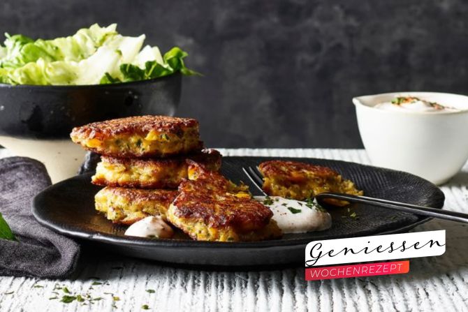 Kürbisküchlein Teller Salat Gericht