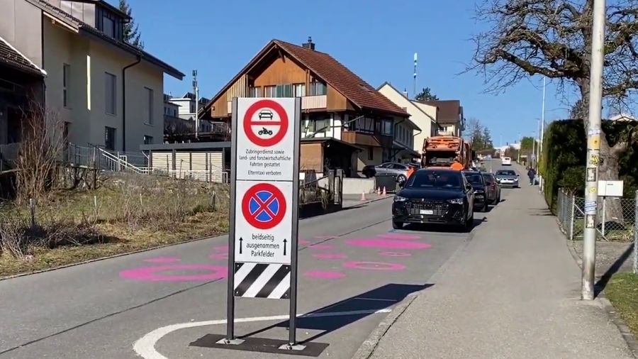 Elterntaxis Schulstrasse Köniz Blindenmoos