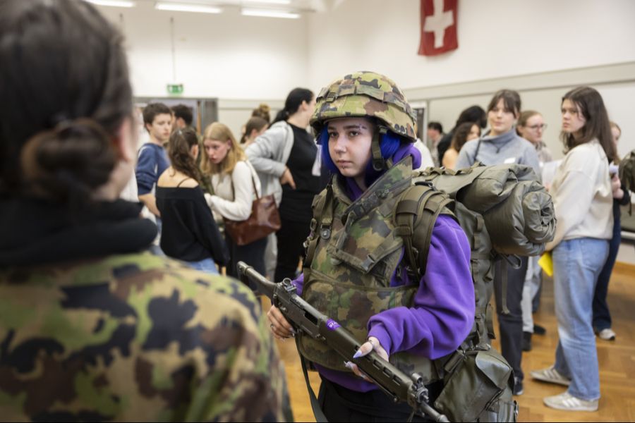 Bis 2030 sollten es laut dem abtretenden Armeechef Thomas Süssli und Ex-VBS-Vorsteherin Viola Amherd eigentlich 10 Prozent sein.