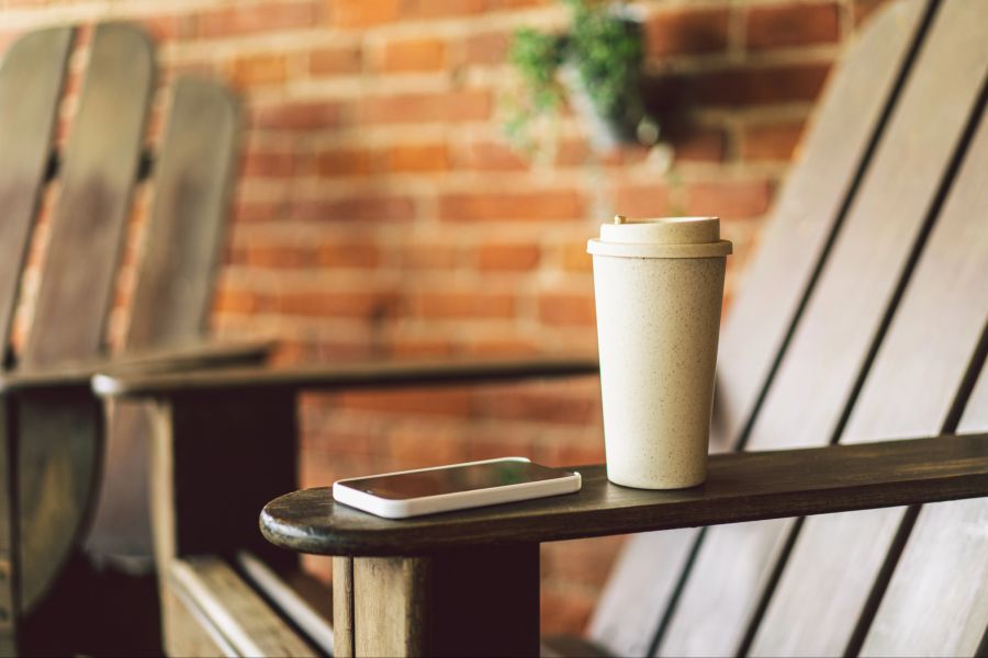 Handy, Kaffee, Stuhl