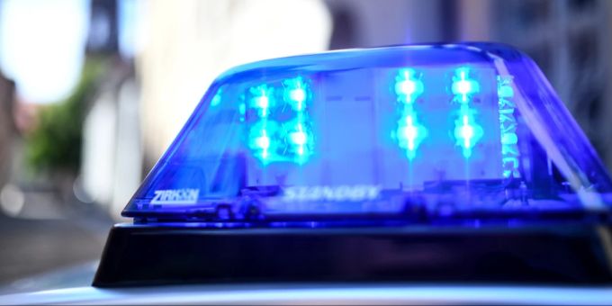 Die beiden Einbrecher konnten sich nur ein paar Stunden über ihre Beute aus dem Juweliergeschäft in Crans-Montana VS freuen, dann klickten bereits die Handschellen für sie. einbruch