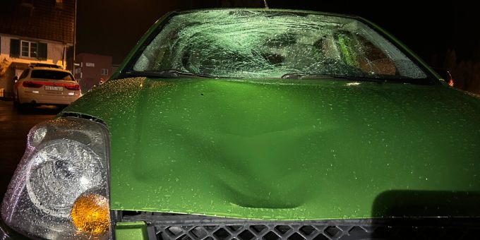 Am Auto entstand Sachschaden von mehreren tausend Franken. Sachschaden