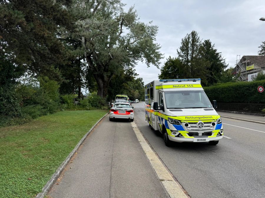 Rettungskräfte mussten sich vor Ort um eine Person kümmern.