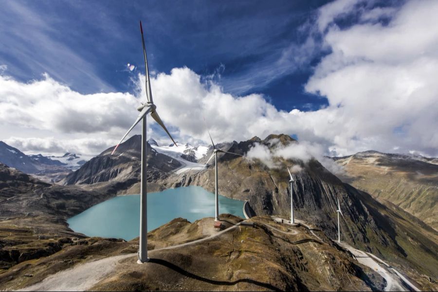 Die Bevölkerung hat die drei Windräder auf ihrem Hausberg abgelehnt. Bilder wie auf dem Nufenenpass im Wallis wird es nicht geben.