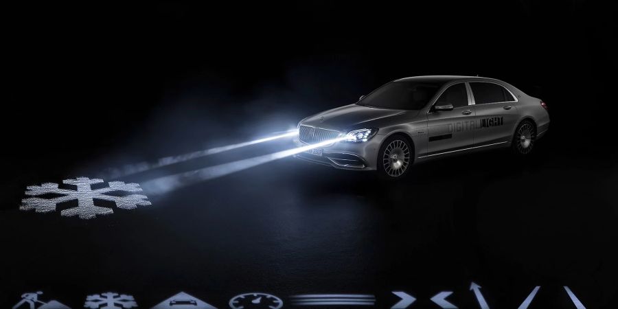 Mercedes Benz Digital Light