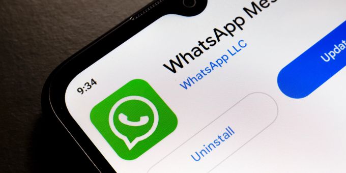 WhatsApp könnte mit einem baldigen Update helfen, manipulierte Bilder zu entdecken. (Symbolbild) WhatsApp, Smartphone, App