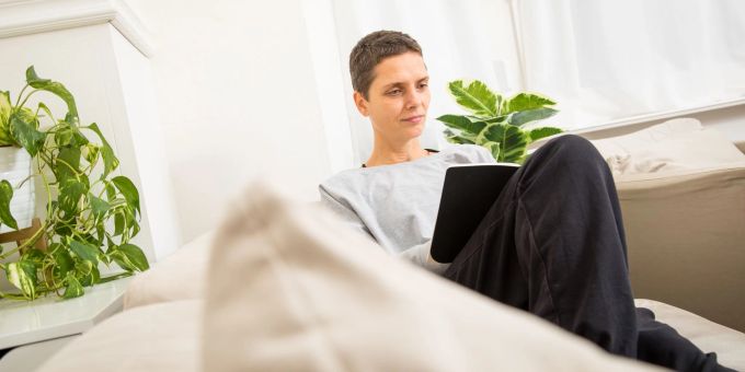 Erinnerungsperlen fürs Tagebuch: Gedanken zu einem bevorstehenden Abschied aufzuschreiben, hilft die Erlebnisse zu strukturieren. Erinnerungsperlen fürs Tagebuch: Gedanken zu einem bevorstehenden Abschied aufzuschreiben, hilft die Erlebnisse zu strukturieren.
