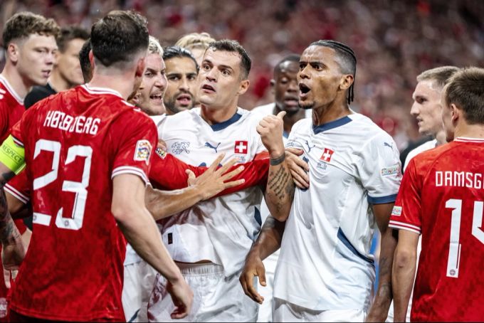 Im September verliert die Schweizer Nati ein hitziges Spiel in Kopenhagen. Schweizer Nati