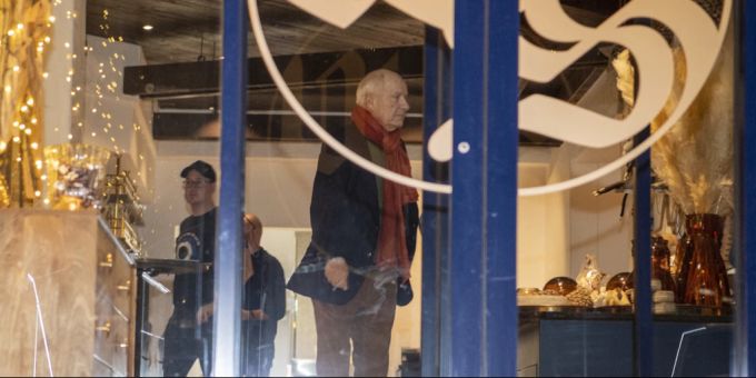 Der ehemalige Präsident des FC Luzern, Walter Stierli, vor der Swissporarena im Jahr 2022. FC Luzern