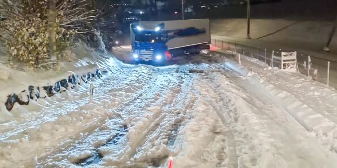 Schneechaos im Kanton Freiburg. Schneechaos