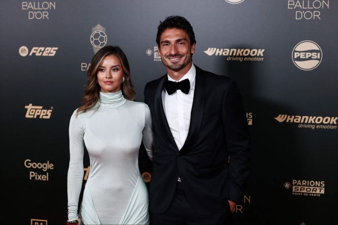 Mats Hummels und Nicola Cavanis präsentierten sich gemeinsam beim Ballon d'Or. mats hummels