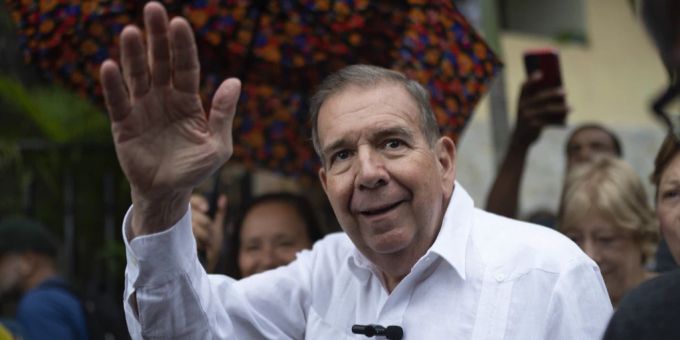 Betrugsvorwürfe - Oppositionskandidat González hat Venezuela verlassen