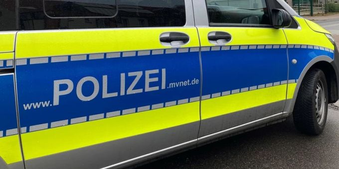 Die Polizei untersucht den Vorfall eines 15-Jährigen, der ein neunjähriges Mädchen würgte. (Archivbild) 15 Jähriger