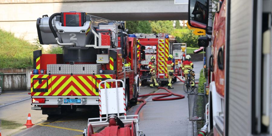 Brand in Mehrfamilienhaus