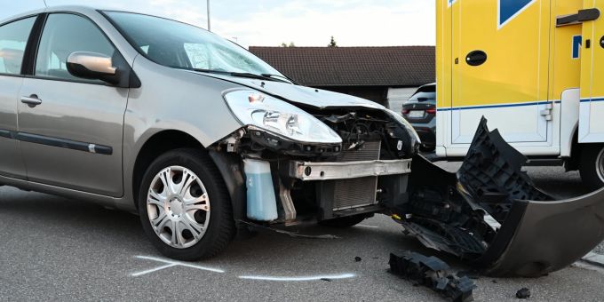 Bütschwil SG: Unfall zwischen Auto und Motorrad. Bütschwil SG