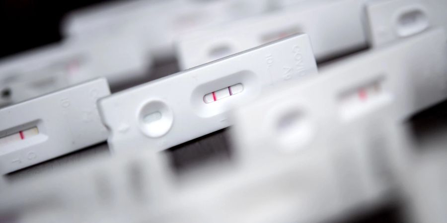 Antigen-Schnelltests für den Nachweis von SARS-CoV-2.