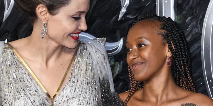 Stolze Mama - Angelina Jolies Tochter Zahara geht jetzt aufs College