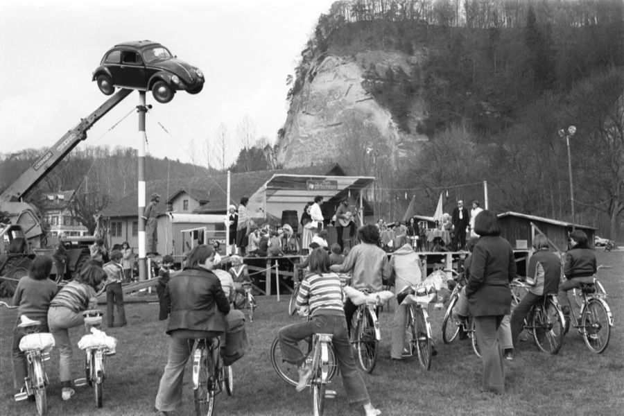 1978 starteten Technikumstudierende in Burgdorf BE eine Volksinitiative für zwölf autofreie Sonntage.