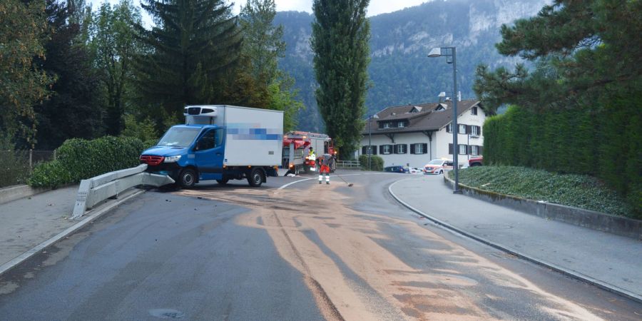 Hergiswil NW: Selbstunfall führt zu grossem Sachschaden