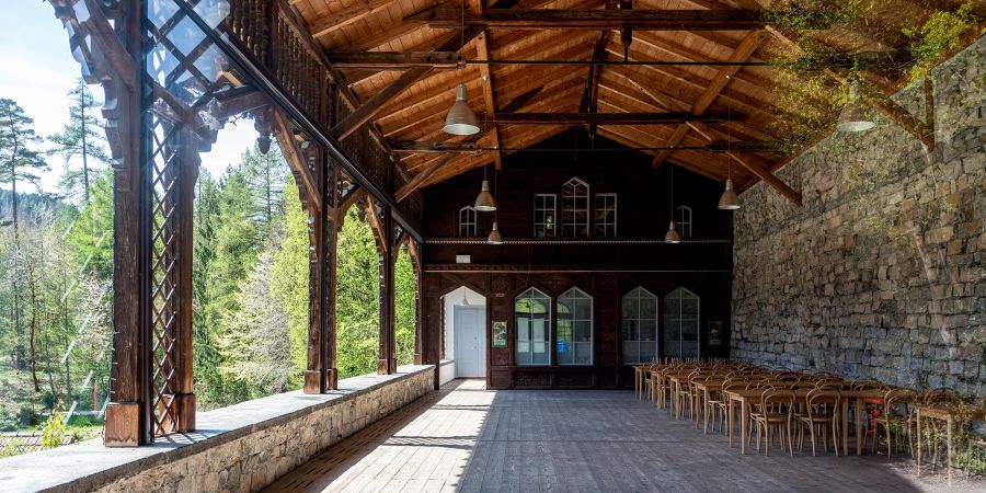 Die Trinkhalle am Kleinen Rugen in Matten bei Interlaken.