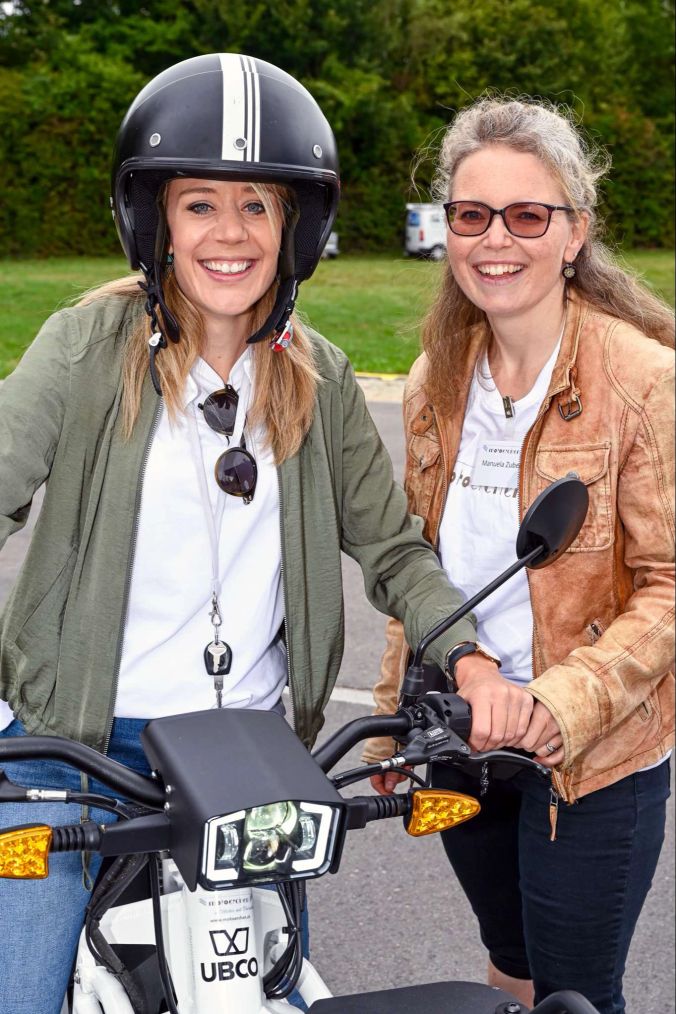 Bettina Aebischer testet auf Empfehlung von Manuela Zuber (motörchen/r) einen UBCO 2X2.