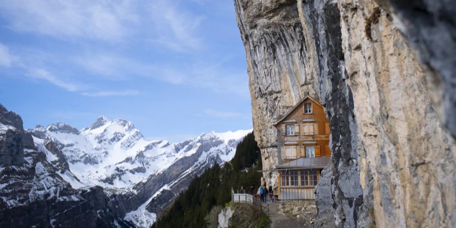 Das berühmte Berggasthaus Aescher im Alpstein.