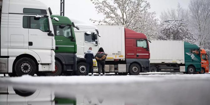 Parkplatz für Lastwagen