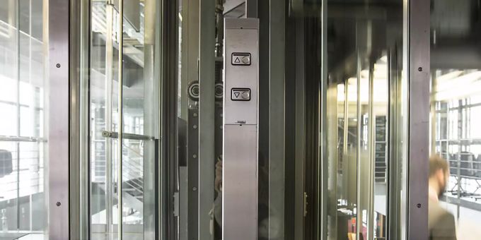 Beim Lift- und Rolltreppenbauer Schindler ist es 2020 wegen der Corona-Pandemie sowie einem Sparprogramm bei Umsatz und Gewinn abwärts gegangen. (Archivbild) Beim Lift- und Rolltreppenbauer Schindler ist es 2020 wegen der Corona-Pandemie sowie einem Sparprogramm bei Umsatz und Gewinn abwärts gegangen. (Archivbild)