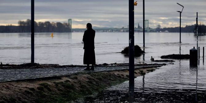 Rhein-Hochwasser in Köln